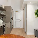 Stylish & Couples Oasis Loft Apartment