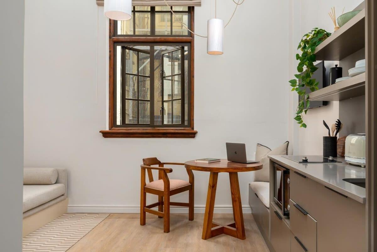 Stylish & Couples Oasis Loft